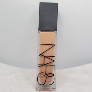 NARS natural radiant longwear foundation Shade Yukon